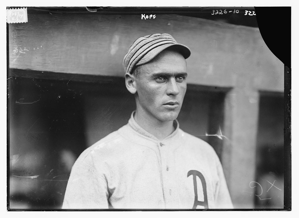 X 上的Old-Time Baseball Photos：「1918 Chicago Cub pitchers Lefty Tyler, Hippo  Vaughn, Phil Douglas, & Claude Hendrix - I'd love to see today's Cubs  wear these uniforms again  / X