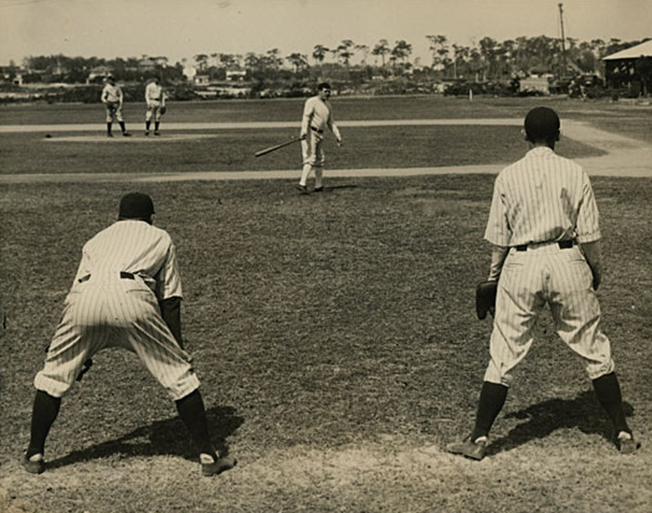 Baseball by BSmile on X: Baseball legends Babe Ruth & Lou Gehrig shake  hands at New York #Yankees spring training camp in Florida! #MLB #History   / X