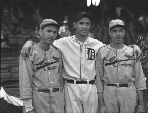 Arkansan Dizzy Dean and Satchel Paige - Only In Arkansas