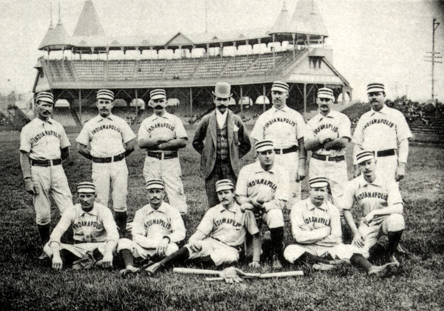 The Toledo Blue Stockings lost to the St. Louis Browns, 4 to 1, on