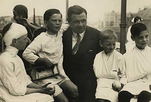 Babe Ruth and Kids, 1935  Baseball History Comes Alive!