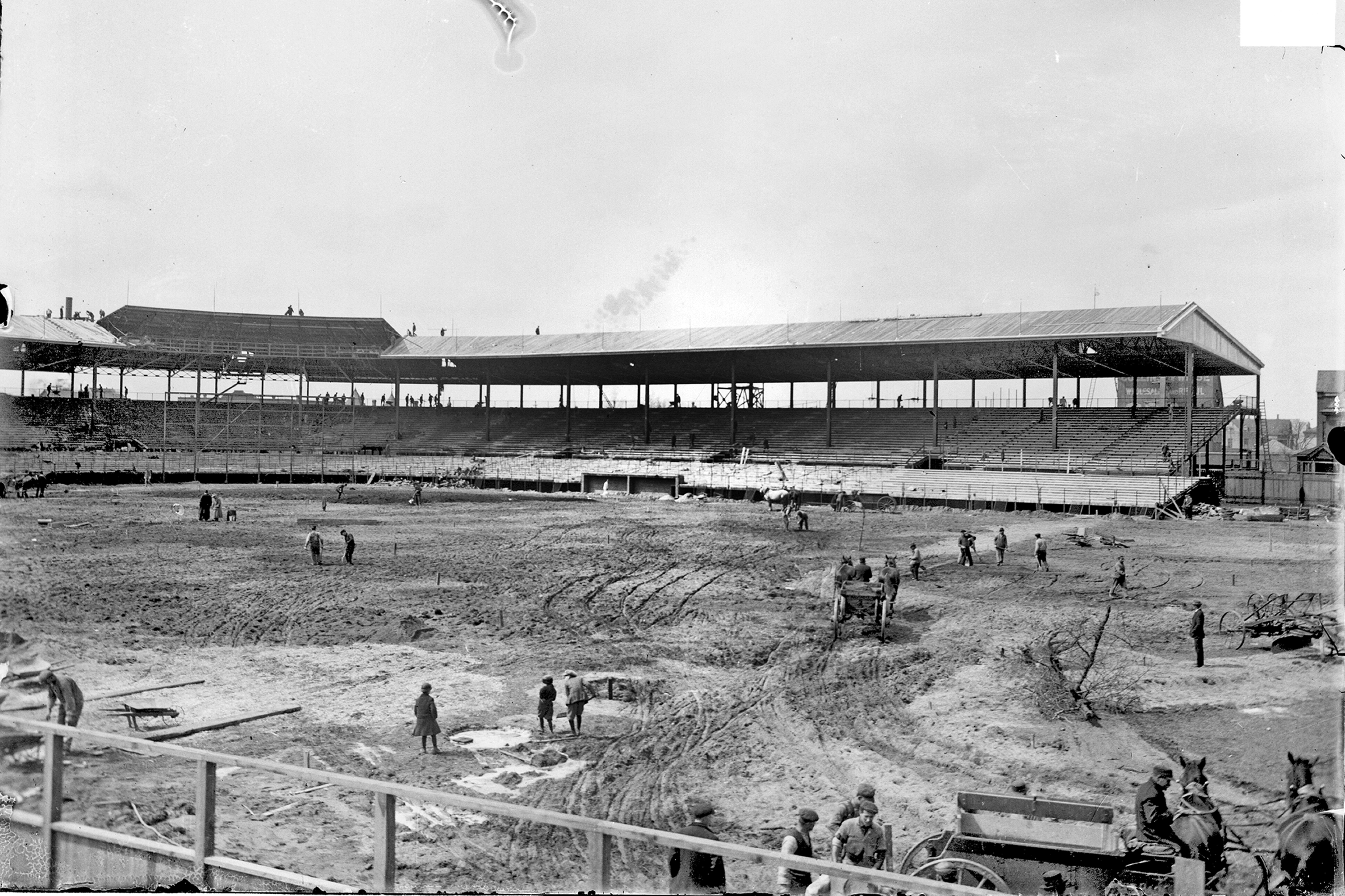 44 Wrigley Field 1927 Photos & High Res Pictures - Getty Images