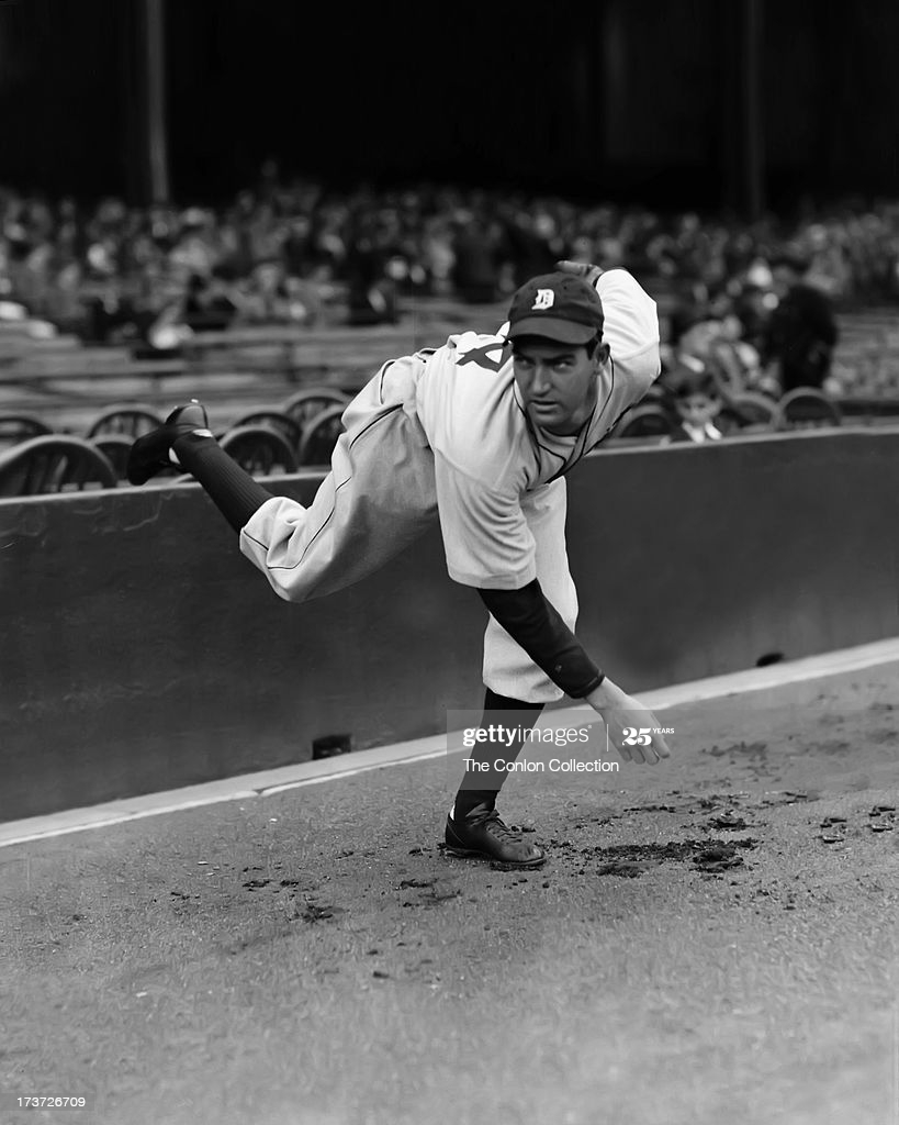 Arkansan Dizzy Dean and Satchel Paige - Only In Arkansas