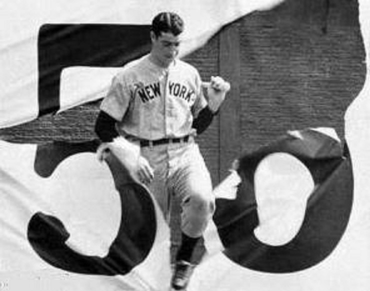 Lot Detail - Early 1940s Joe DiMaggio New York Yankees Game-Used Home  Pinstripe Flannel Jersey (Possibly Worn In '41—The 56-Game Hitting Streak,  MVP & World Championship Season)