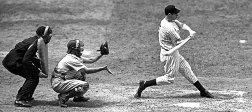 Lot Detail - Early 1940s Joe DiMaggio New York Yankees Game-Used Home  Pinstripe Flannel Jersey (Possibly Worn In '41—The 56-Game Hitting Streak,  MVP & World Championship Season)