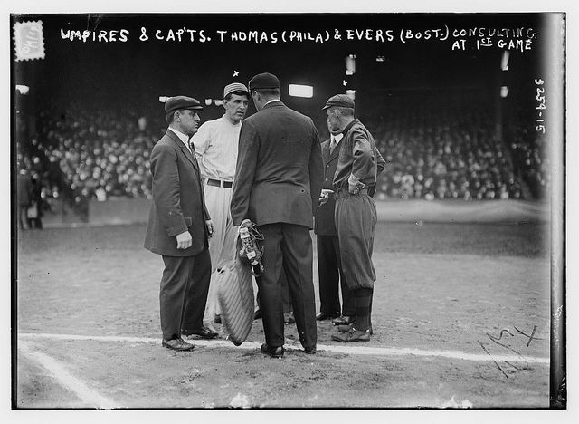 Fans leave Cubs items at grave of 1908 World Series hero Johnny Evers – New  York Daily News