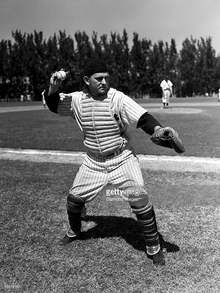 The strangest batting stance I ever saw. Stan Lopata, Phillies catcher in  the 1950s : r/baseball