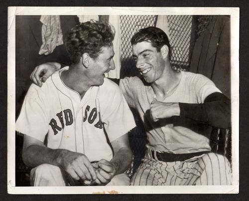 Lot Detail - Early 1940s Joe DiMaggio New York Yankees Game-Used Home  Pinstripe Flannel Jersey (Possibly Worn In '41—The 56-Game Hitting Streak,  MVP & World Championship Season)