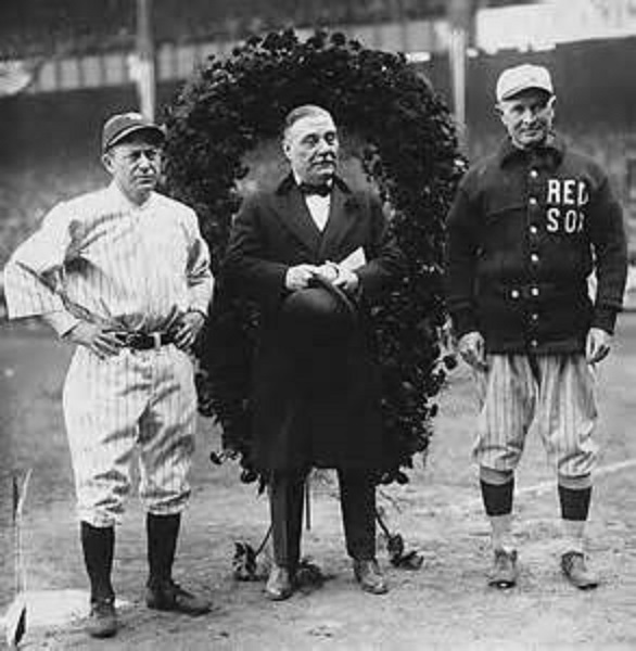 BaseballHistoryNut on X: Such a badass image. Miller Huggins, Babe Ruth,  Ping Bodie, and Jack Quinn. #Yankees  / X