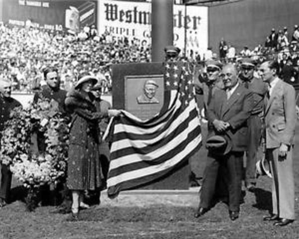 BaseballHistoryNut on X: Such a badass image. Miller Huggins, Babe Ruth,  Ping Bodie, and Jack Quinn. #Yankees  / X