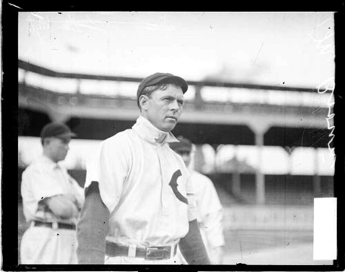 Extraordinary Mordecai Three Finger Brown Single Signed 1920s Baseba —  Showpieces Sports