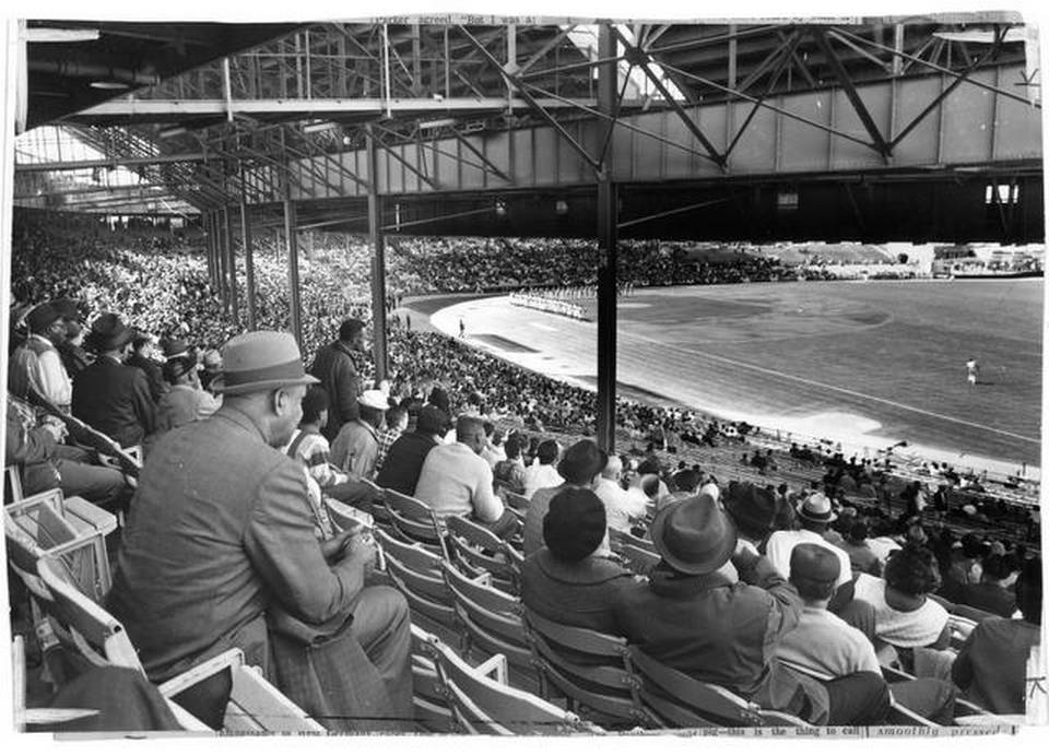 Negro League Kansas City Monarchs beat Sheboygan Chairmakers in 1937