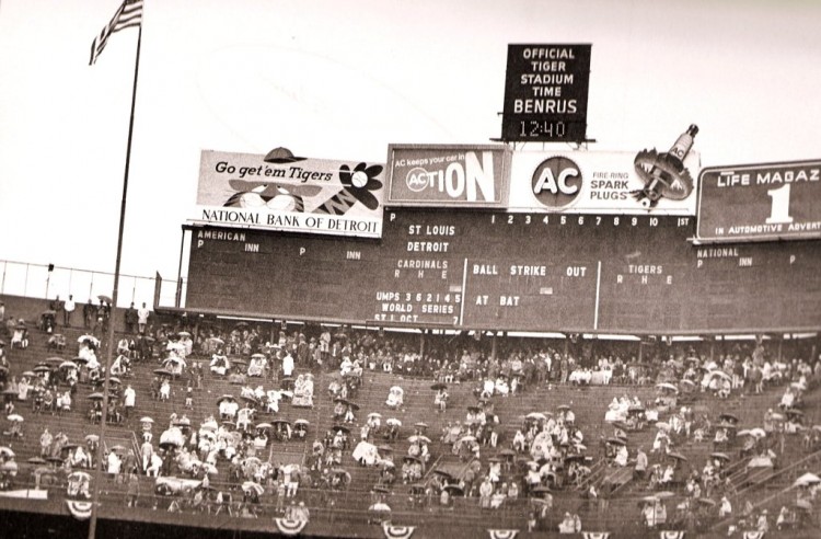 Remembering the old 'exploding scoreboard' at the Astrodome