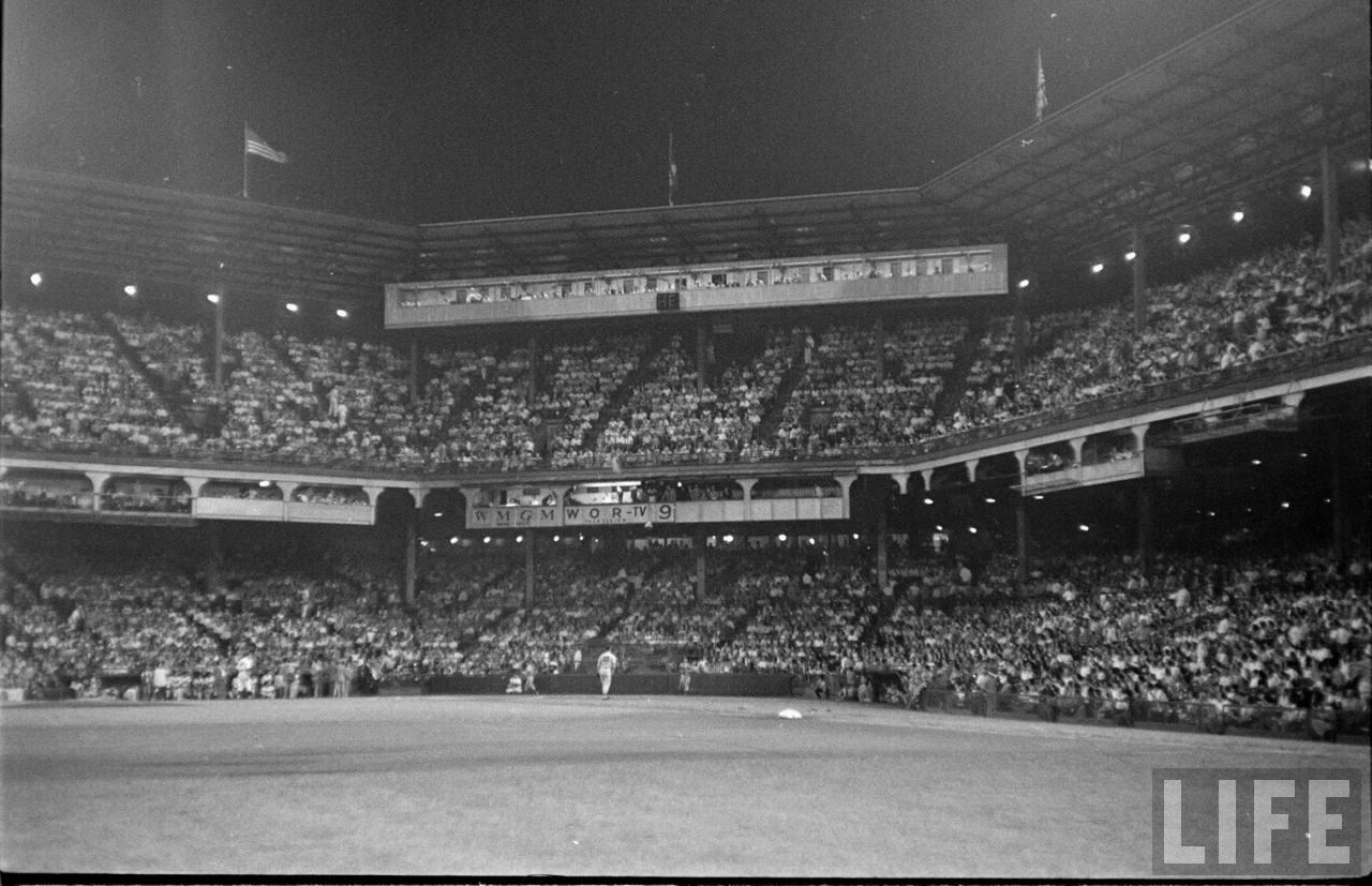 Old-Time Baseball Photos on X: Ebbets Field, Oct 5, 1920 - Brooklyn  rooters in LF bleachers getting ready for Game 1 of 1920 World Series  between Cleveland Indians and Brooklyn Robins. Bleachers