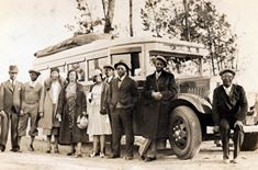 Hake's - 1932 HARRISON STUDIOS PITTSBURGH CRAWFORDS TEAM PHOTO WITH HOF'ERS SATCHEL  PAIGE, JOSH GIBSON AND OSCAR CHARLESTON.