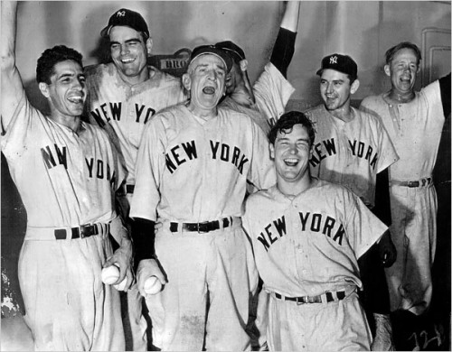 Old-Time Baseball Photos on X: 1939 Boston Bees, Braves Field - (l to r:)  Fred Frankhouse, Al Simmons, Red Barkley, Buddy Hassett, and manager Casey  Stengel. Bees finished in 7th place with