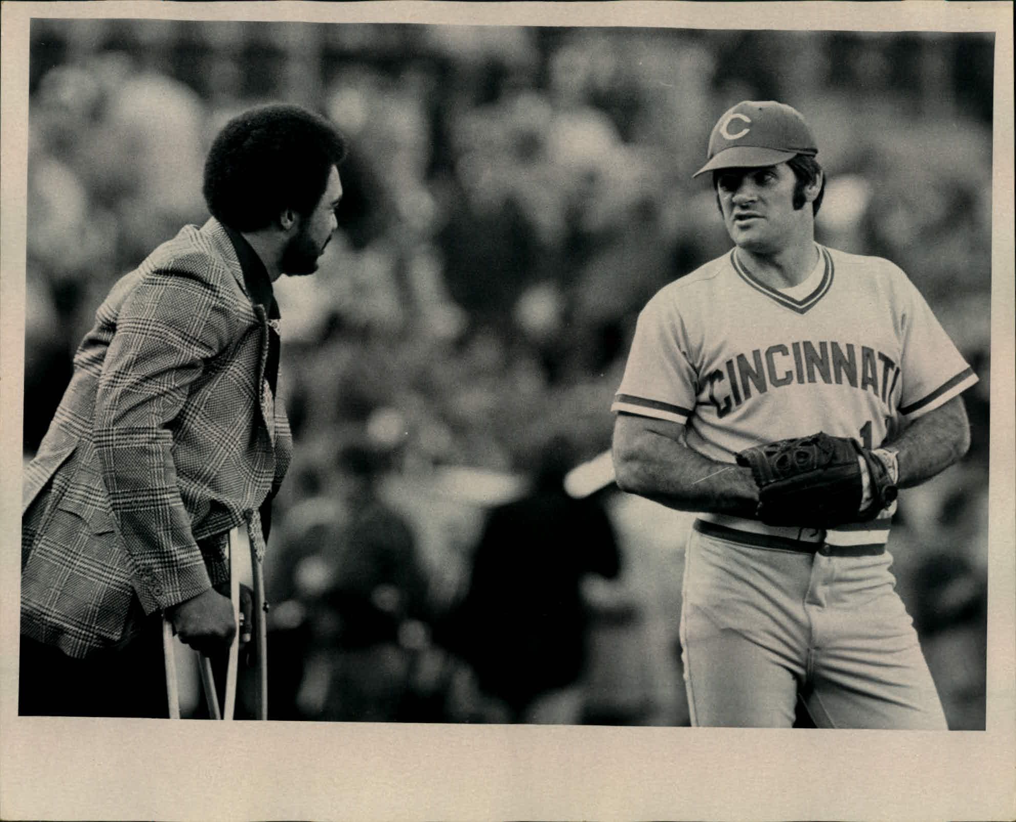 Tony LaRussa's Controversial Intentional Walk Decision Recalls Incident  From the 1972 World Series!