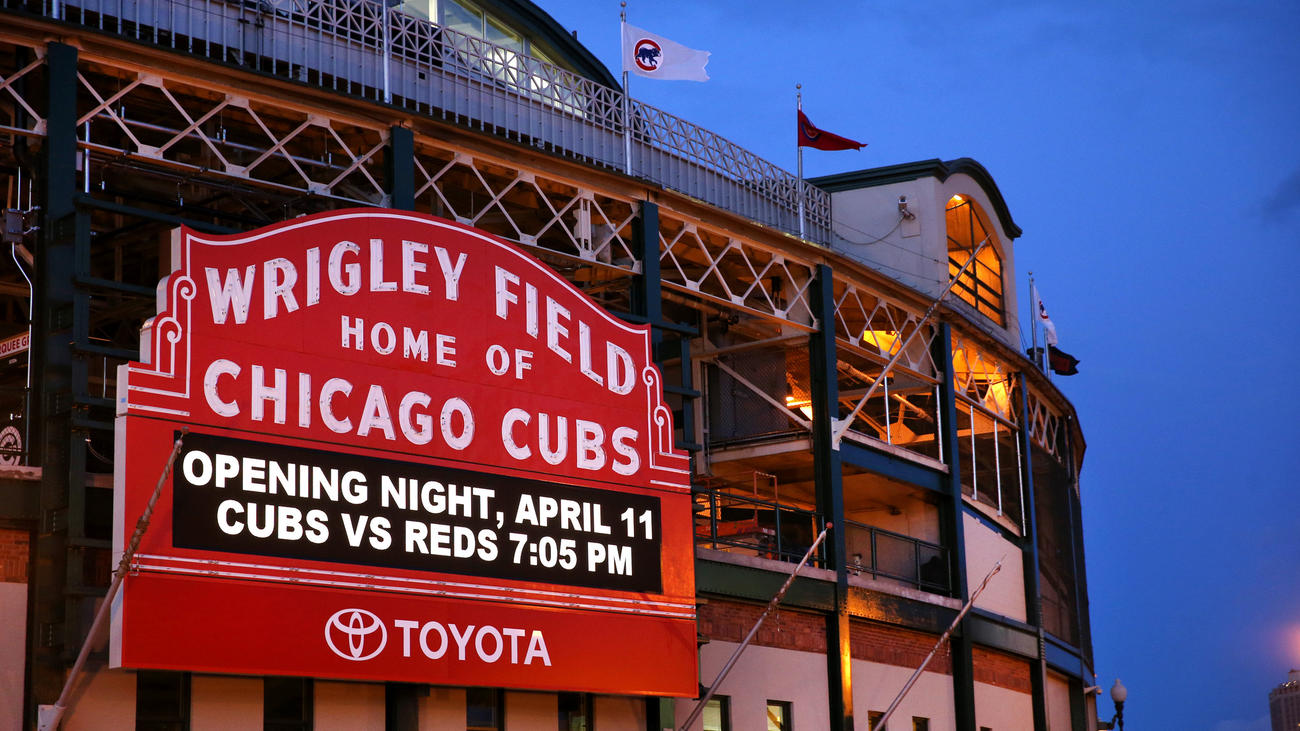 Photos: Wrigley Field marquee painted green -- Chicago Tribune