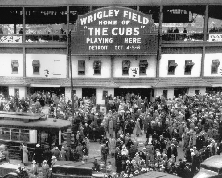 Photos: Wrigley Field marquee painted green -- Chicago Tribune